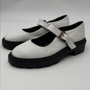 Nasty Gal White and Black Flats